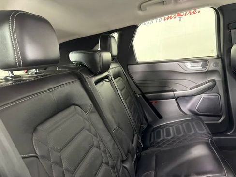 Used 2024 Ford Escape Platinum w/ Premium Technology Package AWD/4WD image 18