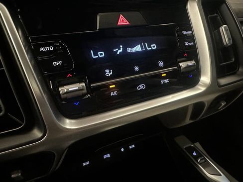 Used 2022 Kia Sorento X-Line EX AWD/4WD image 16