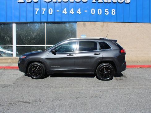 Used 2015 Jeep Cherokee Latitude w/ Comfort/Convenience Group FWD image 28
