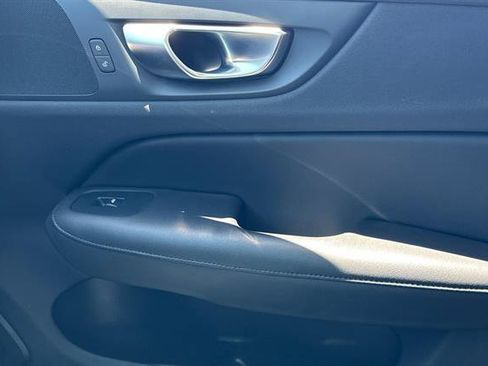 Certified 2025 Volvo S60 B5 Plus FWD image 18
