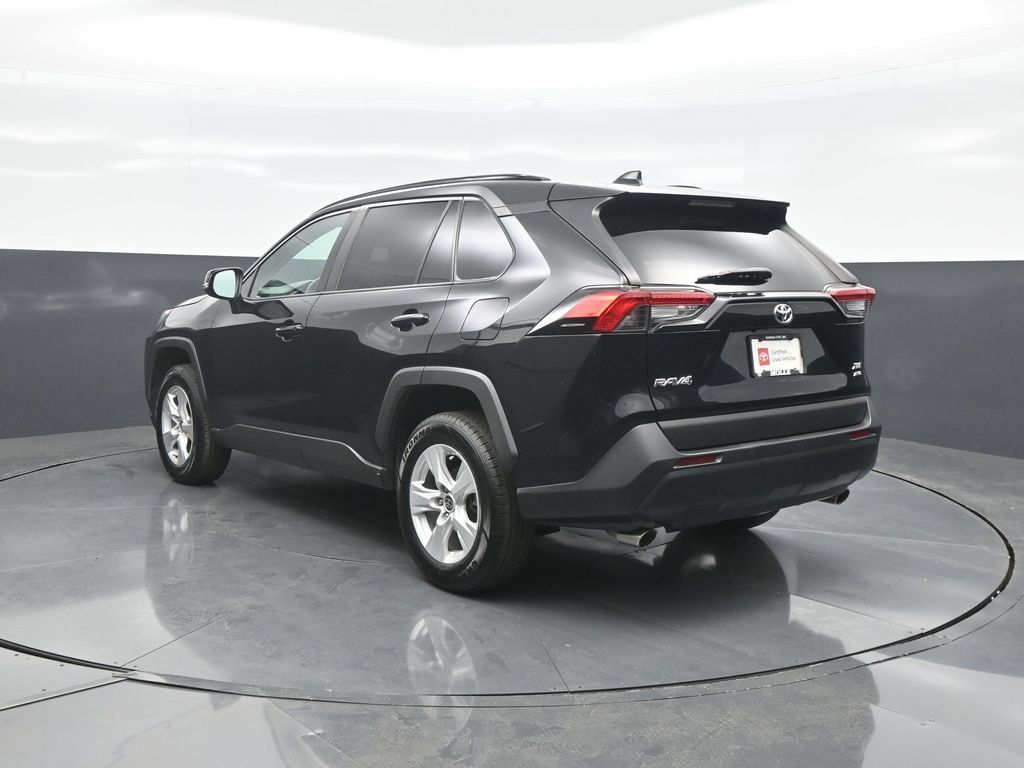Used 2021 Toyota RAV4 XLE AWD/4WD image 5