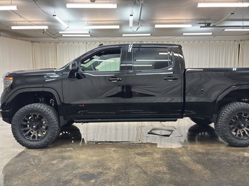 New 2025 GMC Sierra 1500 AT4 w/ AT4 Premium Package image 15