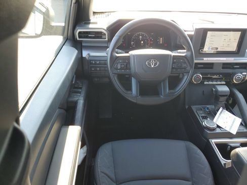 Used 2026 Toyota Tacoma SR5 AWD/4WD image 10