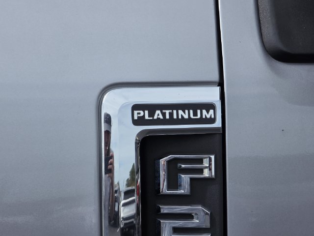 Used 2020 Ford F250 Platinum w/ FX4 Off-Road Package AWD/4WD image 12