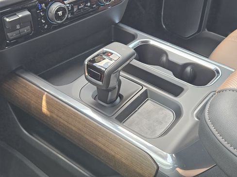 New 2026 Chevrolet Silverado 1500 High Country AWD/4WD image 15