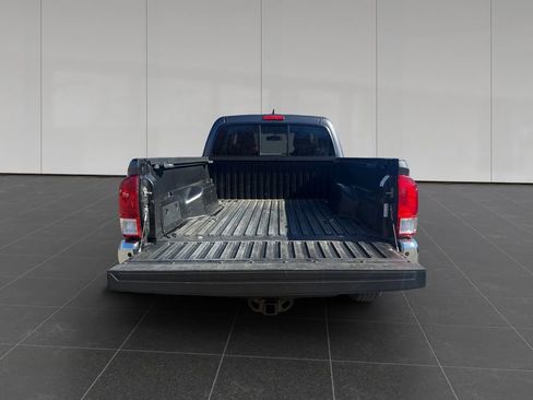 Used 2017 Toyota Tacoma SR5 w/ Tow Package image 19