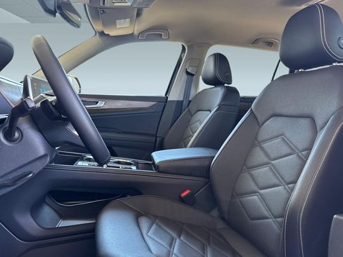 Used 2026 Volkswagen Atlas SE AWD/4WD image 5