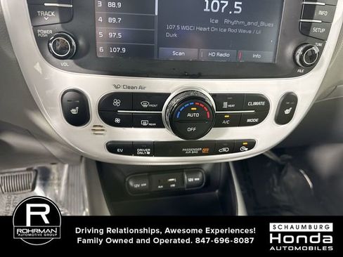 Used 2017 Kia Soul EV FWD image 9