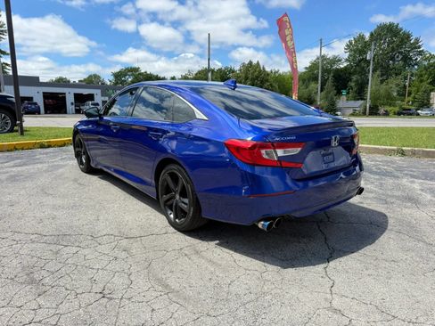 Used 2018 Honda Accord Sport image 3