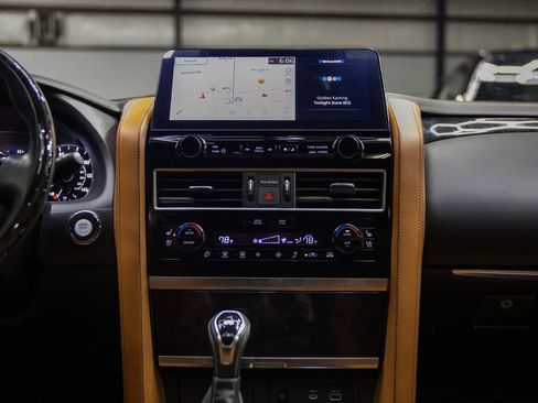 Used 2022 INFINITI QX80 Sensory w/ All-Season Package image 33