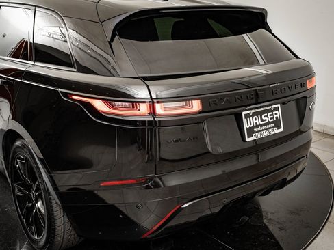 Used 2022 Land Rover Range Rover Velar R-Dynamic S image 20