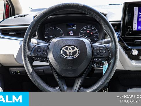 Used 2025 Toyota Corolla LE FWD image 24