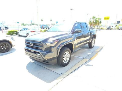 Used 2025 Toyota Tacoma SR5 image 8