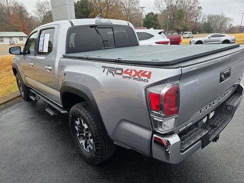 Used 2020 Toyota Tacoma TRD Off-Road image 5