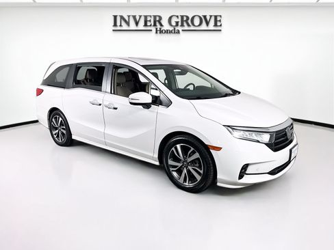 Used 2023 Honda Odyssey Touring image 3