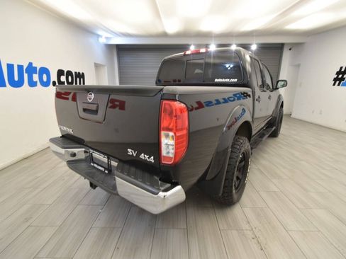Used 2018 Nissan Frontier SV AWD/4WD image 5