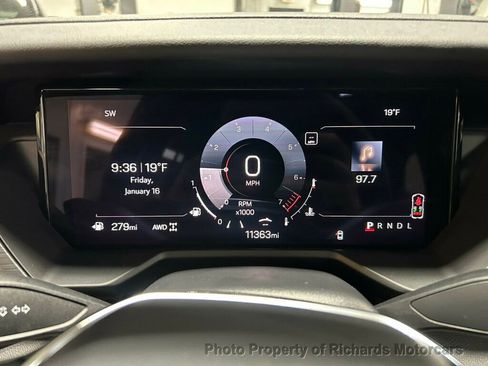 Used 2025 GMC Acadia Elevation w/ Elevation Premium Package image 18