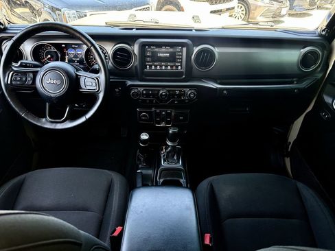 Used 2022 Jeep Gladiator Sport AWD/4WD image 11