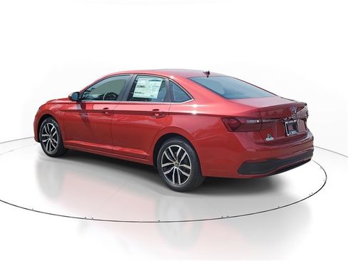New 2025 Volkswagen Jetta SE image 3