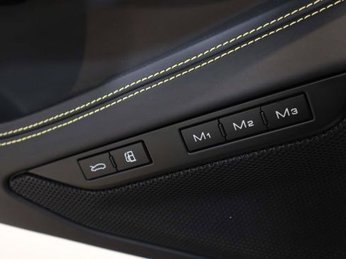 Used 2021 Ferrari F8 Tributo image 27