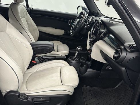 Used 2019 MINI Cooper S image 31