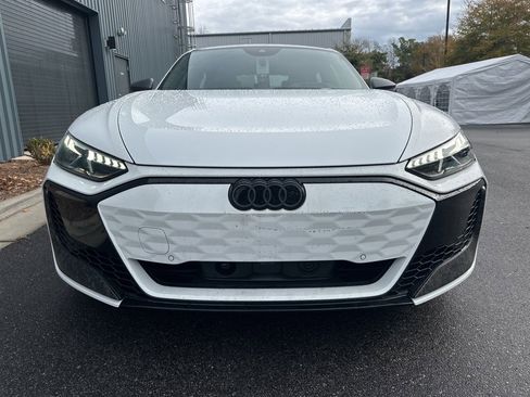 New 2026 Audi RS e-tron GT performance image 2