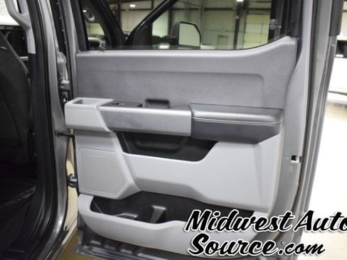 Used 2024 Ford F350 XLT image 27