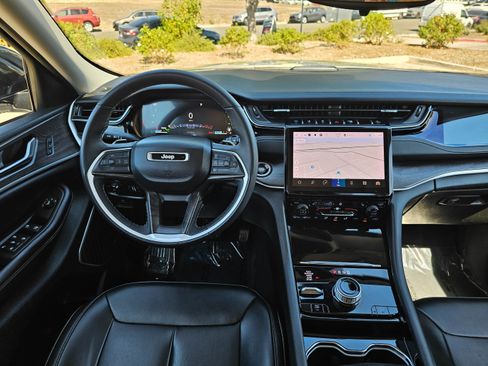 Used 2023 Jeep Grand Cherokee 4WD 4xe image 23