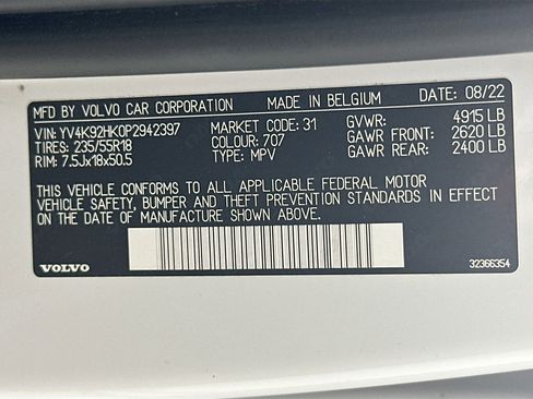 Used 2023 Volvo XC40 B4 Core w/ Convenience Package image 30