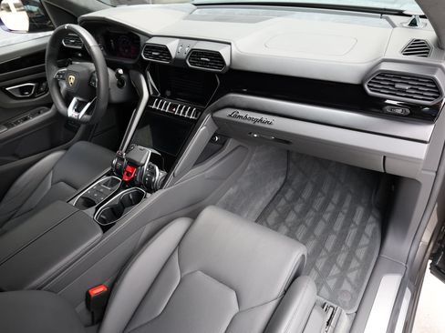 Used 2021 Lamborghini Urus AWD/4WD image 2