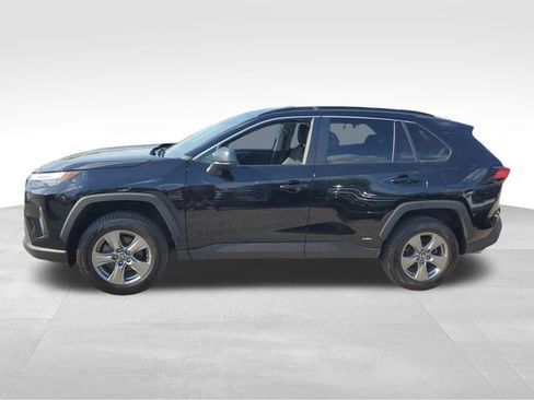 Used 2023 Toyota RAV4 LE AWD/4WD image 7