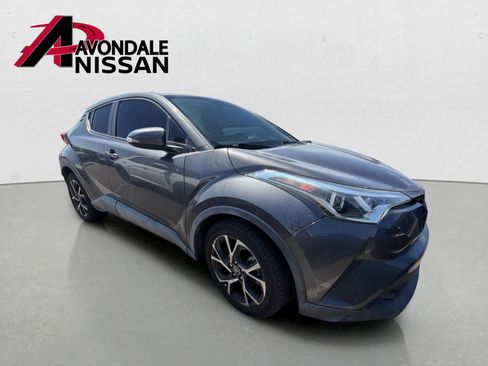 Used 2018 Toyota C-HR XLE FWD image 5