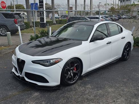 Used 2019 Alfa Romeo Giulia w/ Quick Order Package 22K Sport image 20