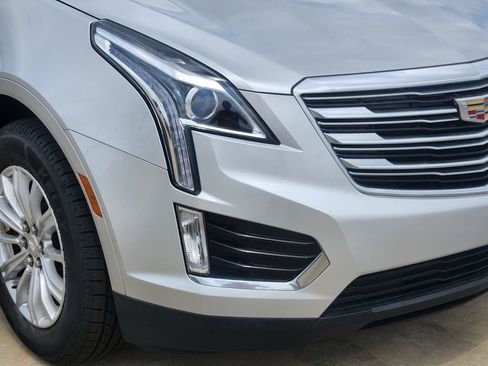 Used 2019 Cadillac XT5 FWD image 12