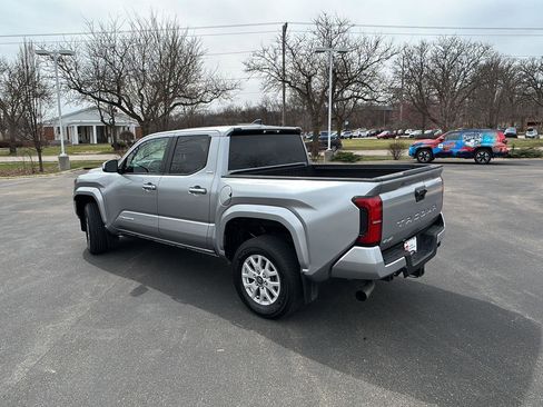 Used 2024 Toyota Tacoma SR5 image 7