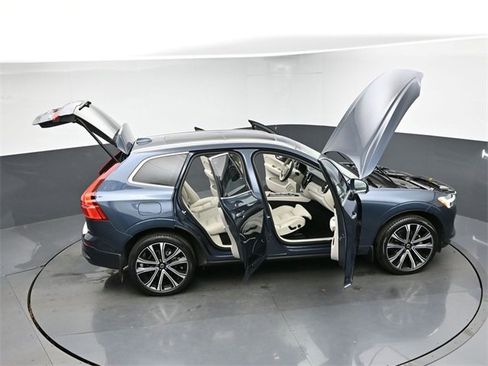 Used 2023 Volvo XC60 B5 Ultimate w/ Climate Package image 50