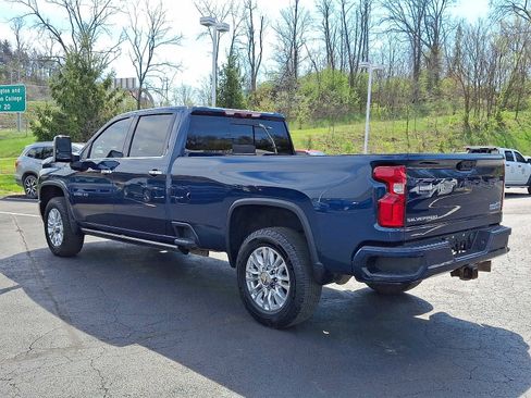 Used 2023 Chevrolet Silverado 3500 High Country w/ Z71 Off-Road Package AWD/4WD image 4