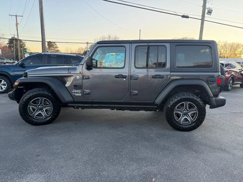 Used 2021 Jeep Wrangler Unlimited Sport image 6