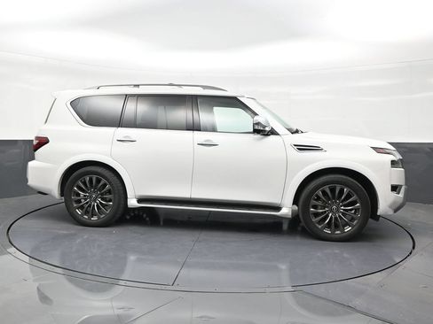 Used 2023 Nissan Armada Platinum w/ Captain's Chairs Package RWD image 6