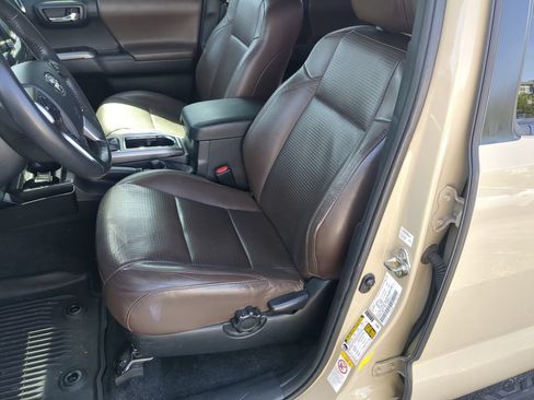 Used 2019 Toyota Tacoma Limited RWD image 20