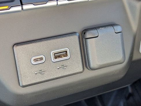 Used 2026 Chevrolet Silverado 3500 W/T image 23