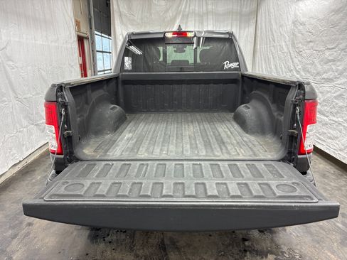 Used 2019 RAM 1500 Big Horn AWD/4WD image 9