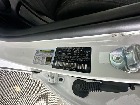 Used 2025 Kia K5 LXS image 12