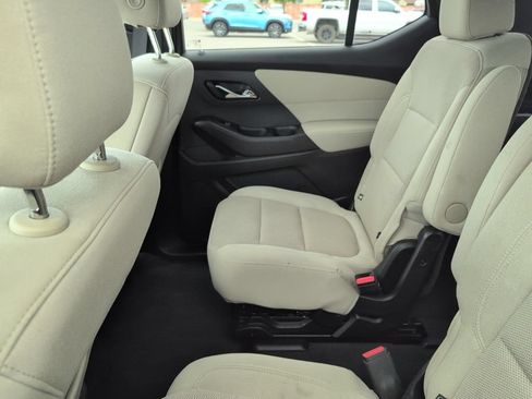 Used 2023 Chevrolet Traverse LT w/ LPO, Cargo Package AWD/4WD image 10