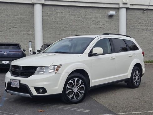 Used 2019 Dodge Journey SE w/ Premium Group image 8