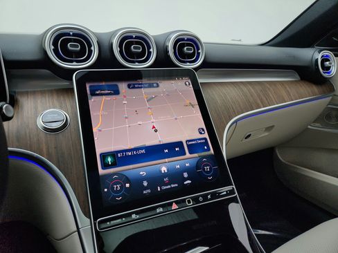 Used 2025 Mercedes-Benz C 300 Sedan image 17