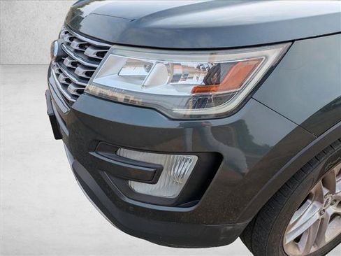 Used 2016 Ford Explorer Limited FWD image 9