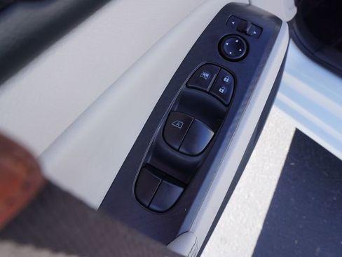 Certified 2025 Nissan Altima 2.5 SV FWD image 15