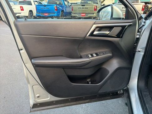 Used 2024 Mitsubishi Outlander SE Black Edition image 19