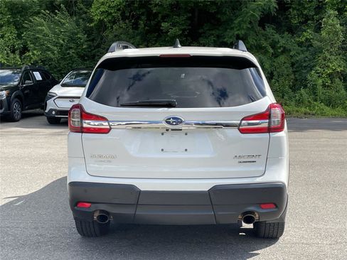 Certified 2022 Subaru Ascent Limited w/ Technology Package AWD/4WD image 4